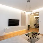 Eight Apartament *